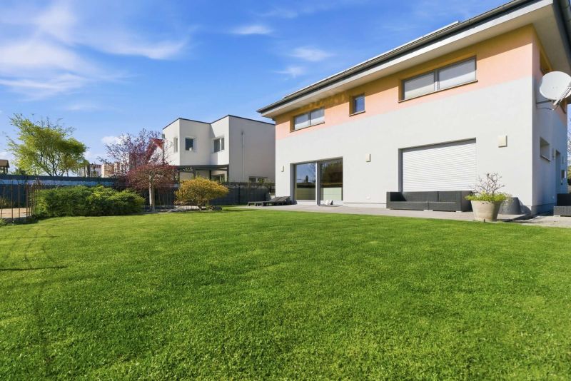 Exklusives Wohnen direkt am Golfplatz - Gehobenes Einfamilienhaus - Keller, Pool, Teich & PV-Anlage /  / 1220&nbsp;Wien / Bild 8